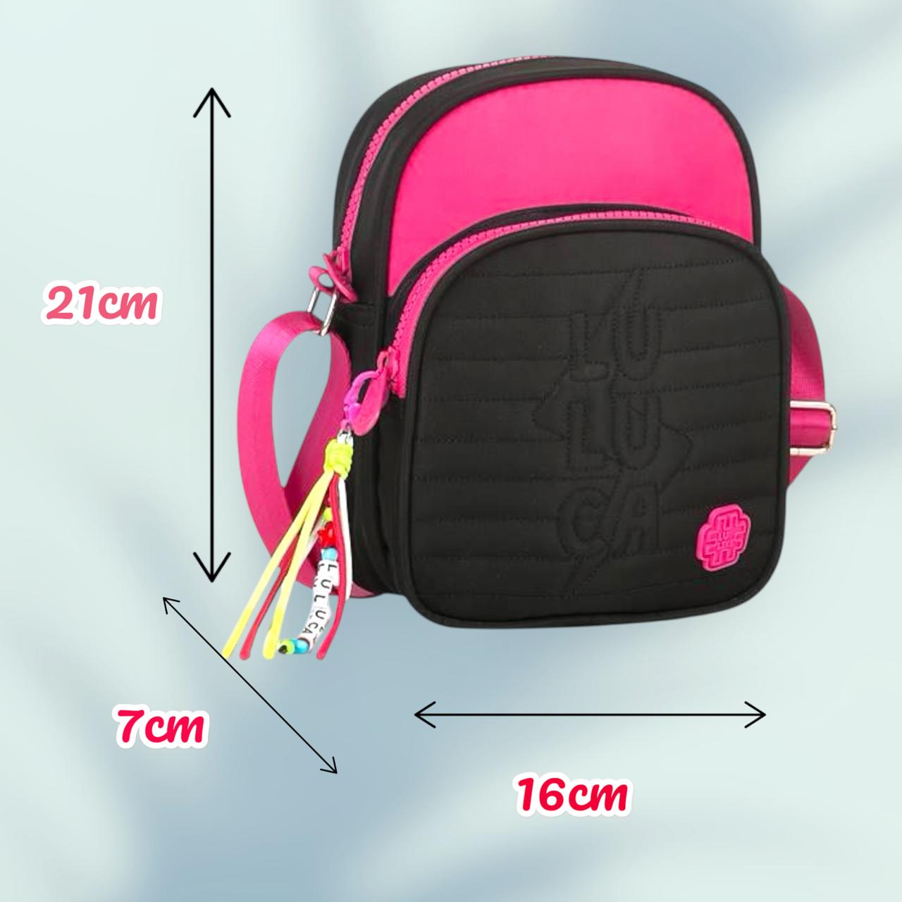 Bolsa Feminina Transversal Luluca Preta com Detalhe Rosa