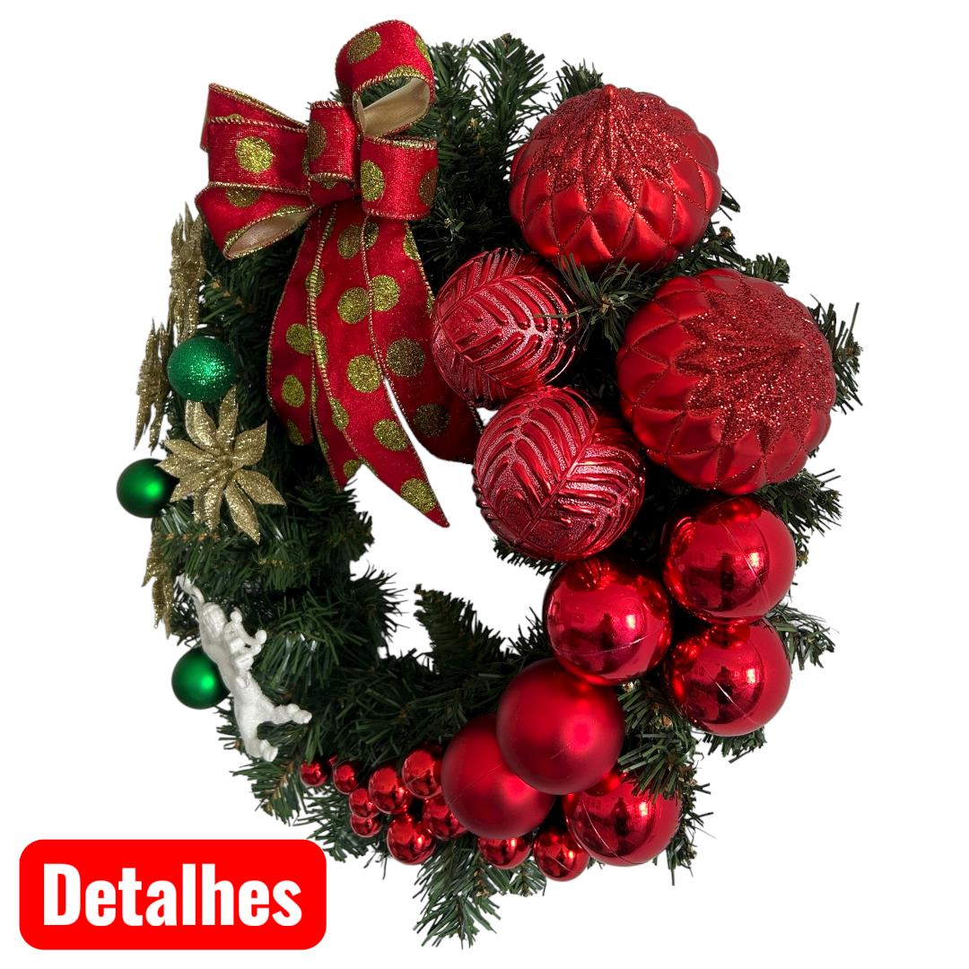 Guirlanda Natalina Decorativa, 45 cm, Verde com Enfeites Vermelhos e Dourados, Cordão de Luz Fio de Fada Led Bolas, Laço