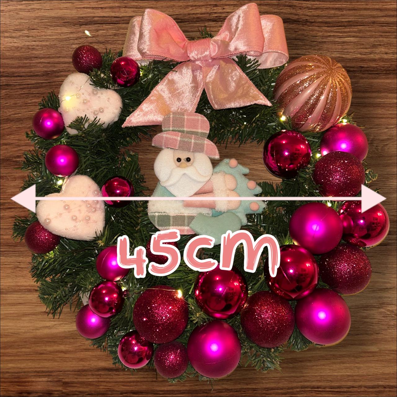 Guirlanda Natalina de Luxo, Verde com Bolas Rosas e Rosé, Laço Rosa, Decoração LED, 45 cm - RIKABUNI