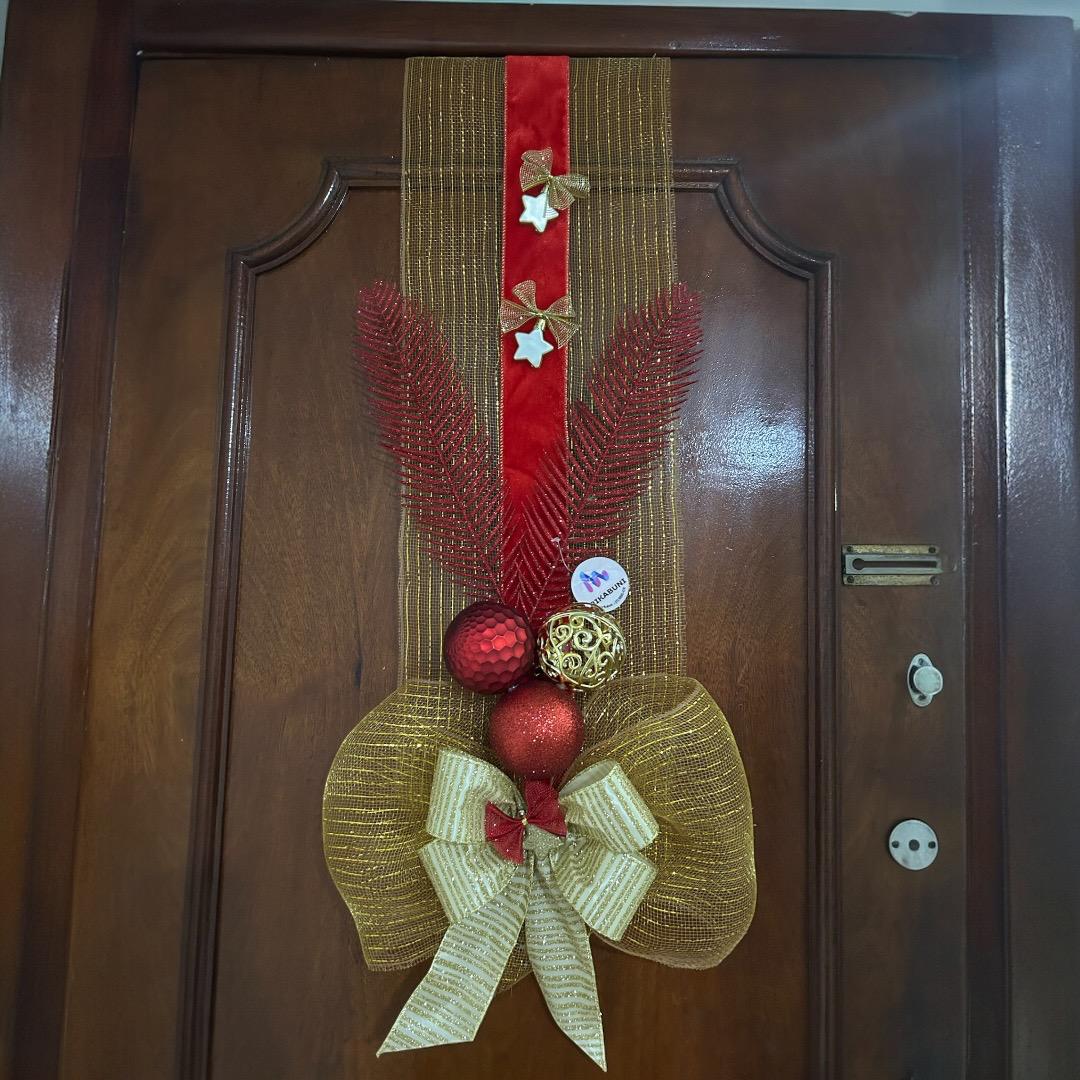 Escapulário Natalino Decorativo para Porta, Dourado e Vermelho com Fitas e Enfeites, Estilo Elegante - RIKABUNI