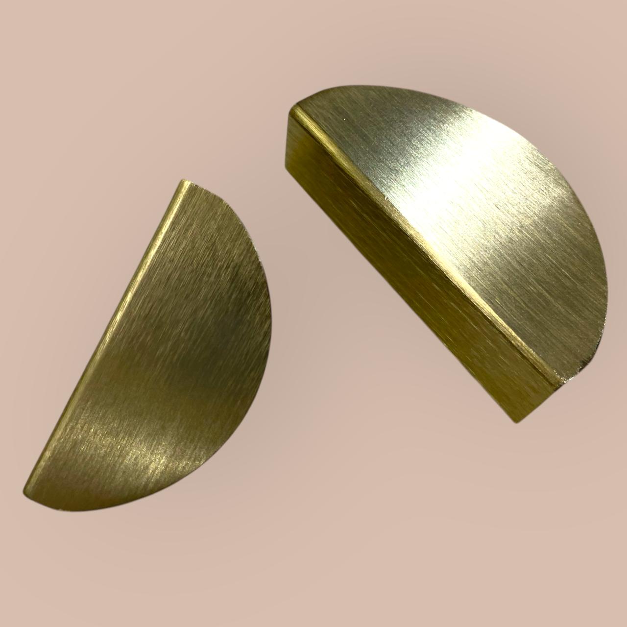 Puxador Gaveta Concha Dourado Escovado Meia Lua 64mm Kit 10
