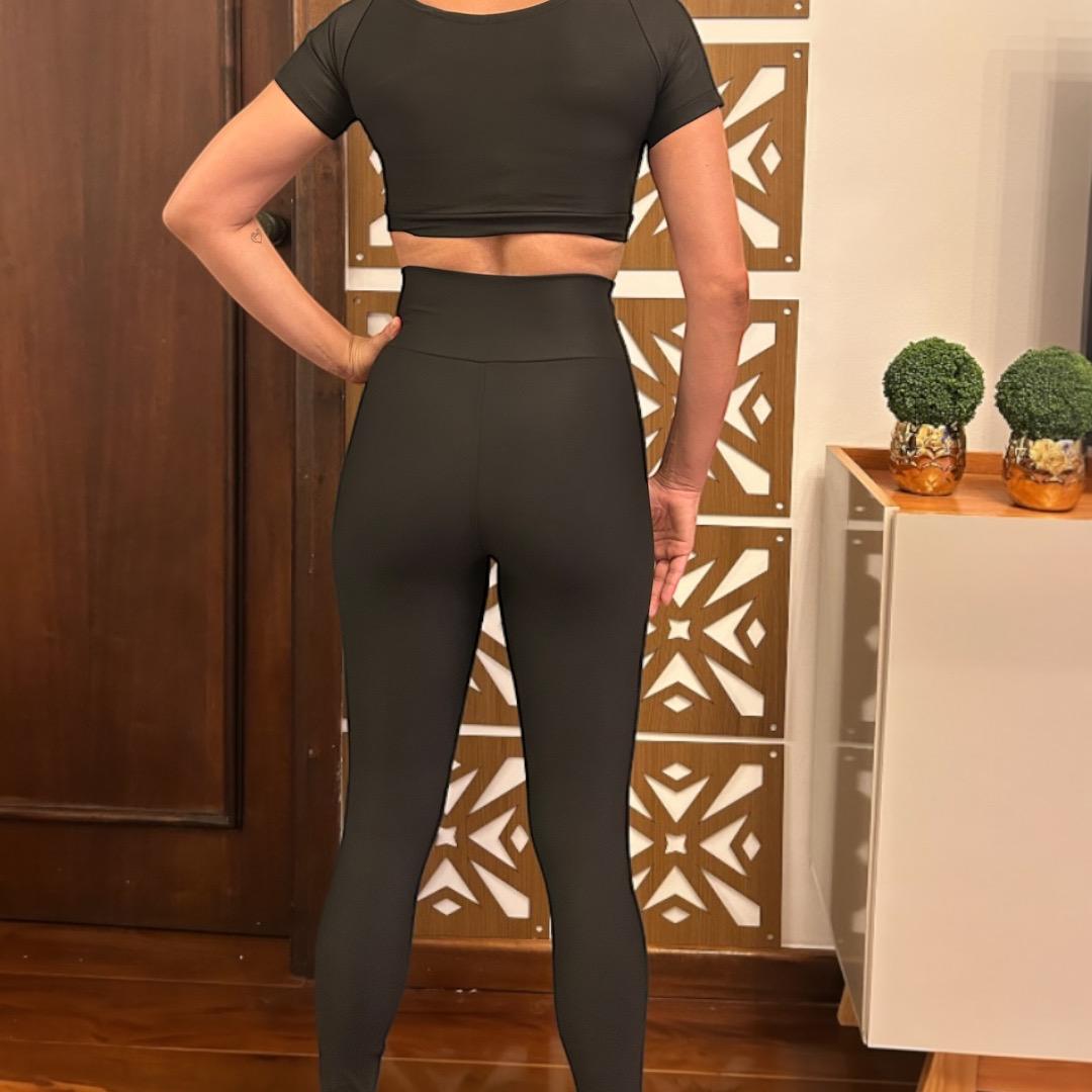 Roupa de Academia Conjunto Fitness Feminino Top e Legging