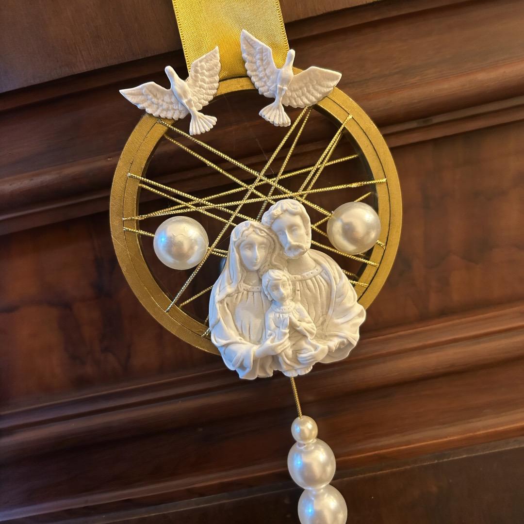 Escapulário Fita de Porta Dourado Religioso Católico com Espírito Santo e Nossa Senhora Aparecida