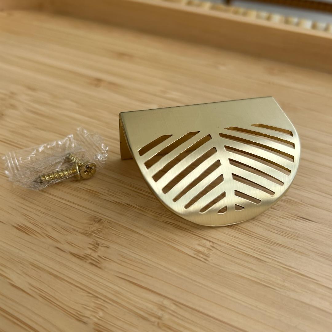 Kit c/8 Puxadores para Armários e Gavetas em Formato de Folha Dourado 6cm