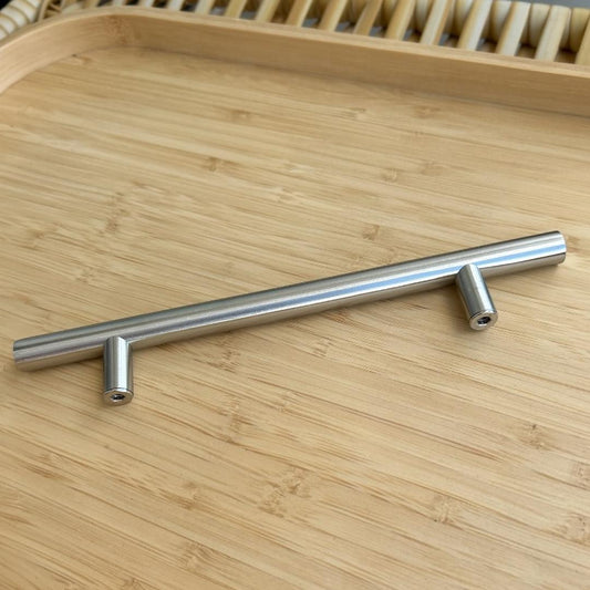 Kit c/4 Puxadores para móveis e gavetas 20 cm Estilo Minimalista Aço Inoxidável Acabamento Prata