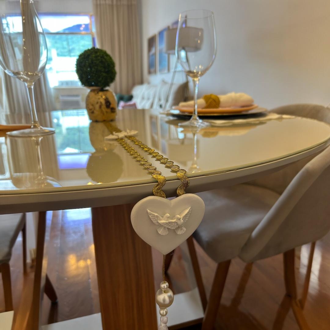 Dia dos Namorados Enfeite Premium Romântico Branco e Dourado