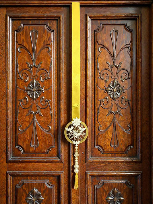 Escapulário Fita de Porta Dourado Religioso Católico com Espírito Santo e Nossa Senhora Aparecida